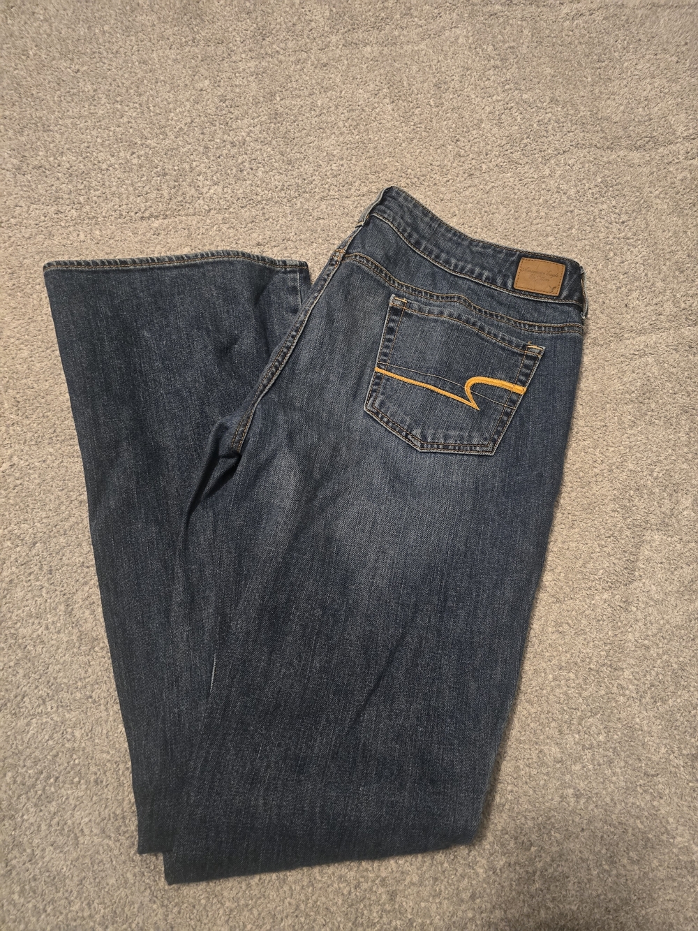AE Artis Straight-Leg Womens Denim Jeans in Dark Blue with Yellow Stitching